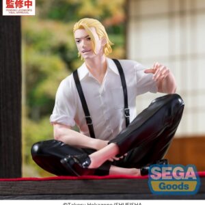 SEGA Kagurabachi Figur von Shiba mit blonden Haaren im weißen Hemd und Hosenträgern in sitzender Pose.